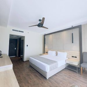 Deluxe Double or Twin Room Garden View